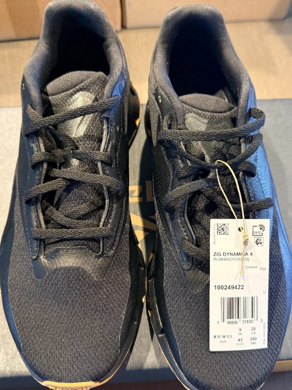 Reebok Dynamica 4 running shoes, sz 10